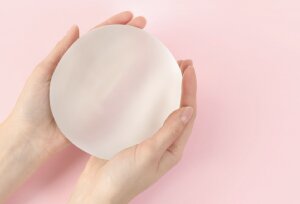 Breast Augmentation Dubai: Recovery Dos and Don’ts